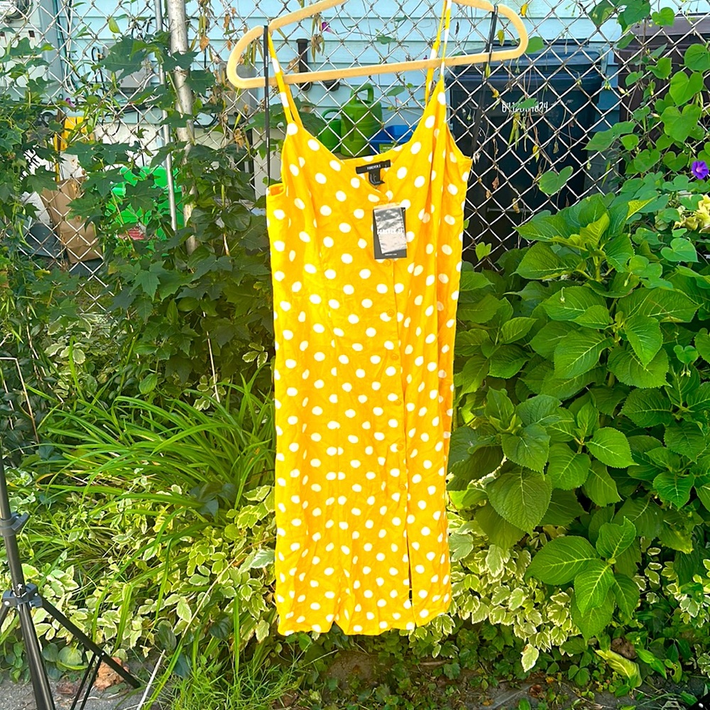 Stunning and Airy yellow polka dot dress